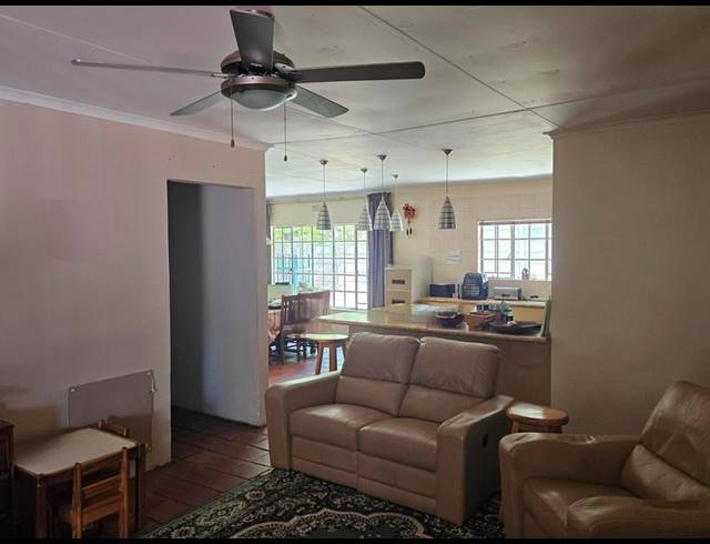 4 BEDROOM HOUSE FOR SALE IN WELTEVREDEN PARK